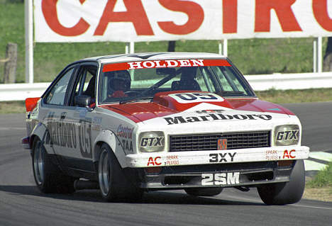 Peter Brock i Holden Marlboro Dealer Team Torana A9X australske gruppe C-bil anno 1978. Først vandt han sin anden standardvognstitel og sidst på året førede han sejrene på Sandown 500 og Bathurst 1000 til, hjulpet af Jim Richards.